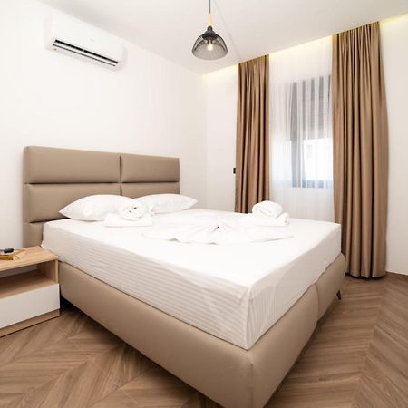 Akar Hotel Ulcinj Ngoại thất bức ảnh