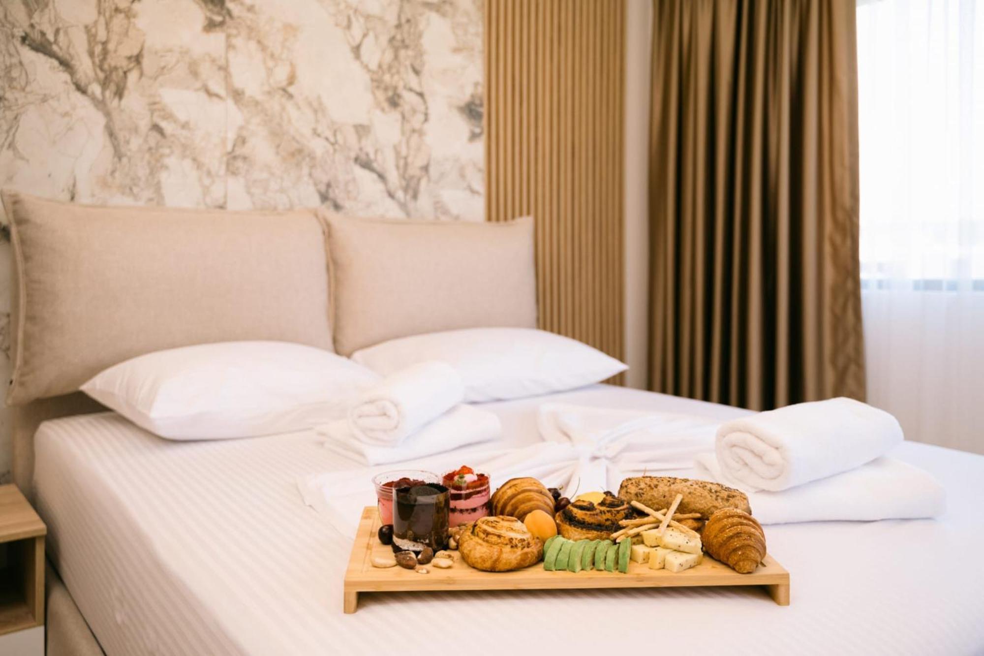 Akar Hotel Ulcinj Ngoại thất bức ảnh