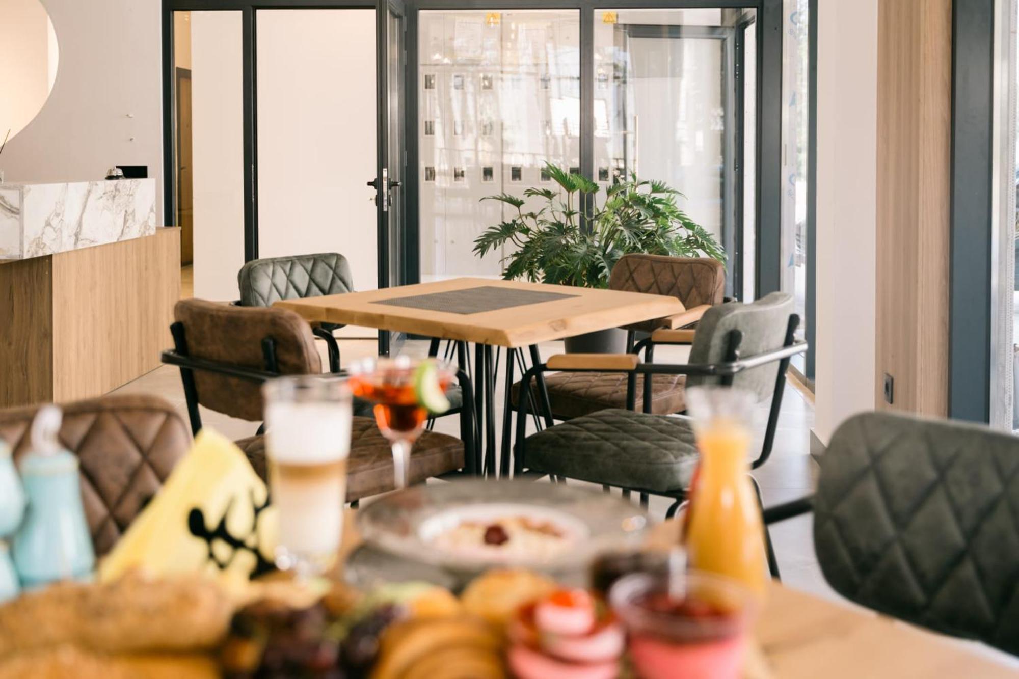 Akar Hotel Ulcinj Ngoại thất bức ảnh