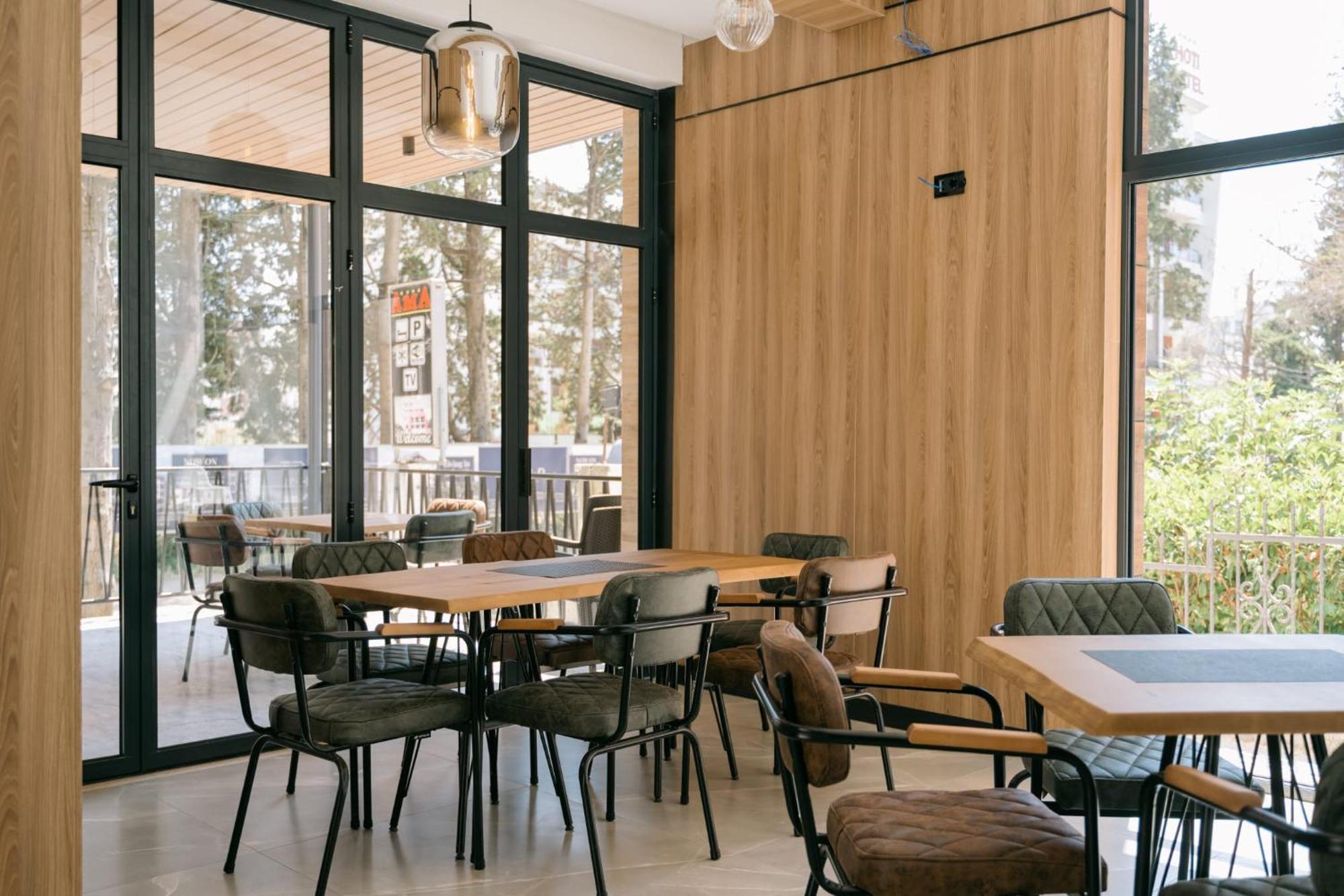 Akar Hotel Ulcinj Ngoại thất bức ảnh