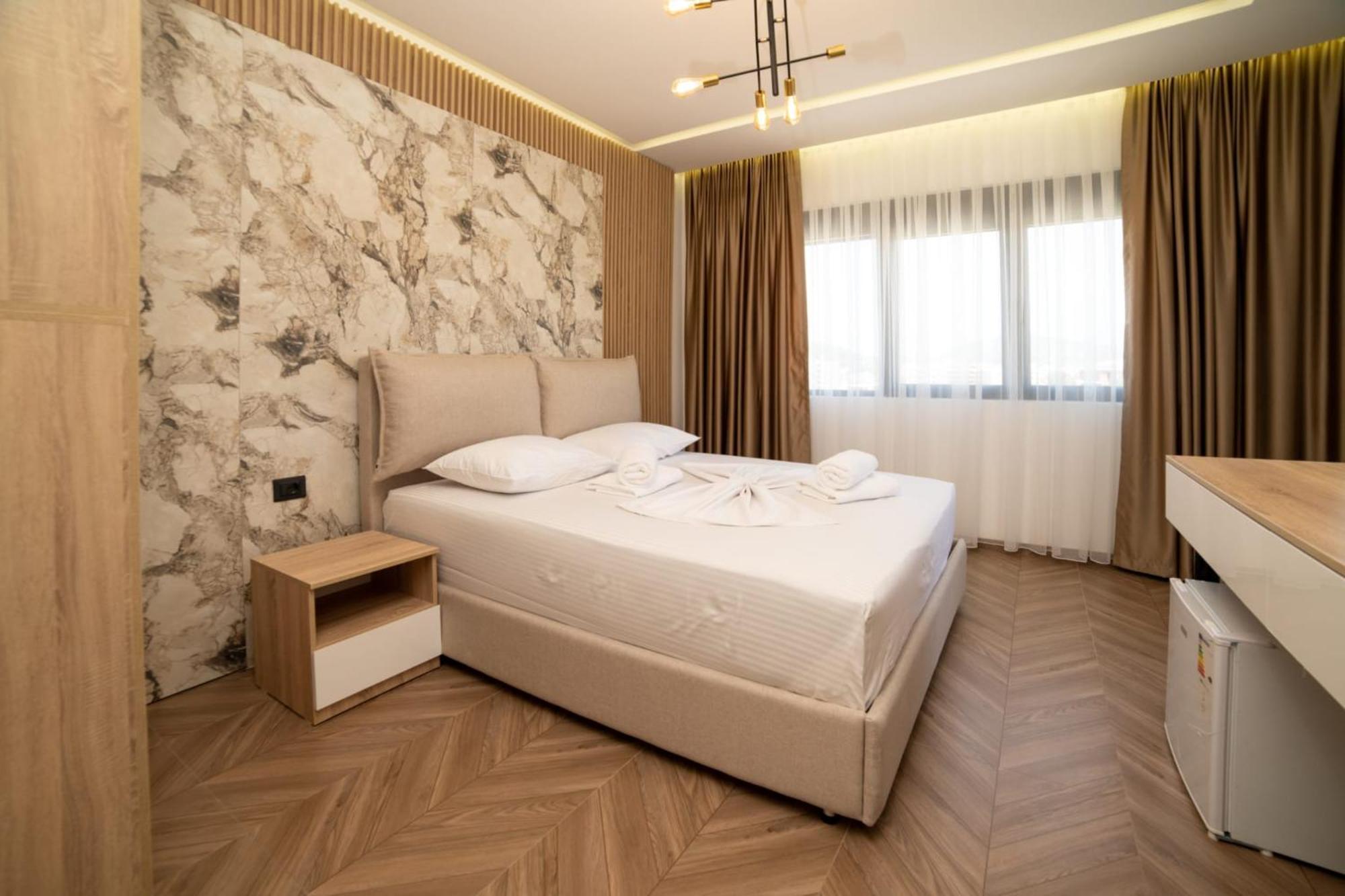 Akar Hotel Ulcinj Ngoại thất bức ảnh